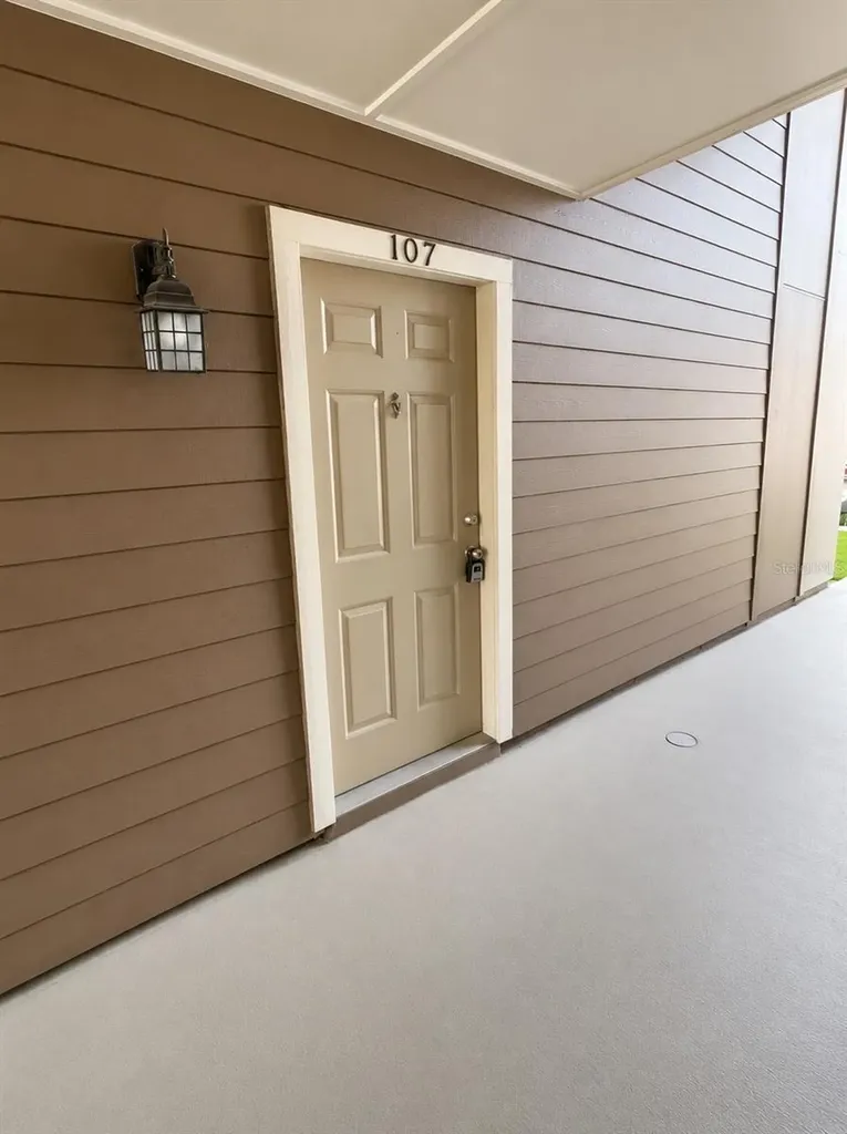 249 Afton Square Altamonte Springs FL 32714