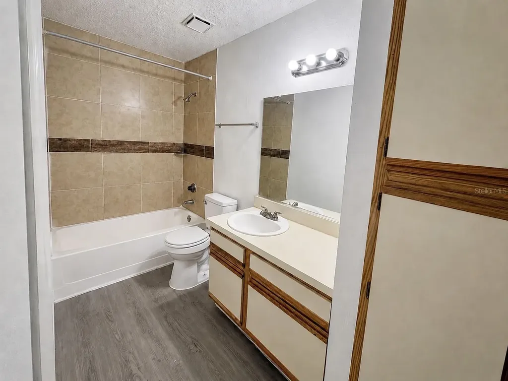 249 Afton Square Altamonte Springs FL 32714