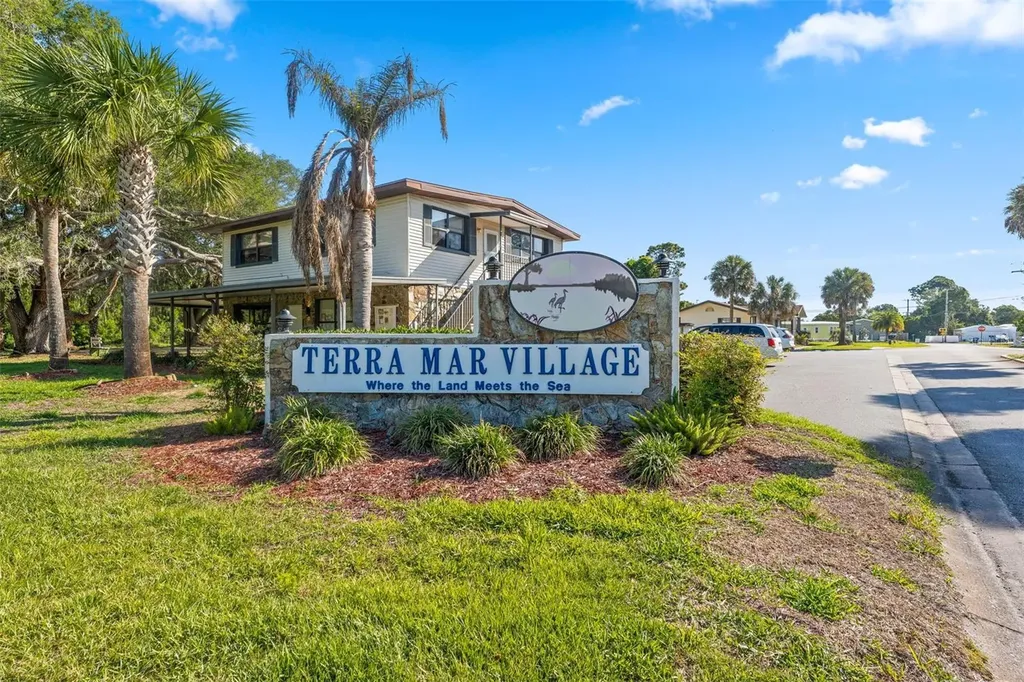 142 N Indian River Drive N Edgewater FL 32141