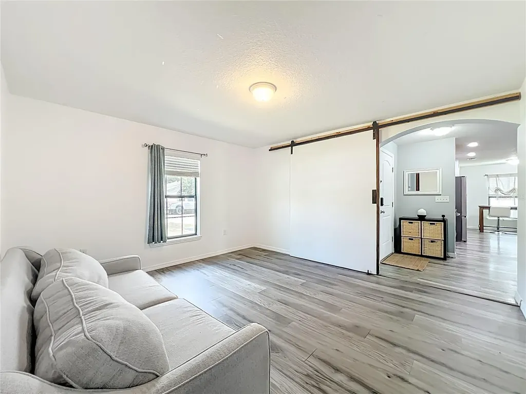 2395 Bracknell Forest Trail Tavares FL 32778