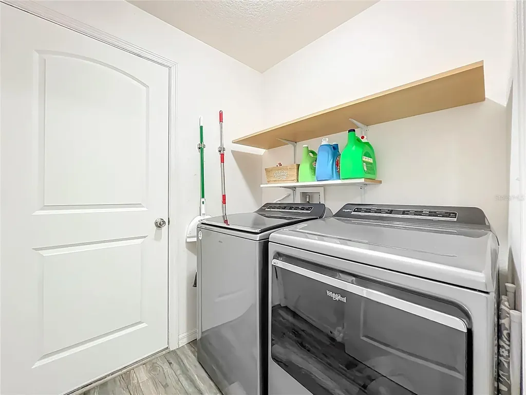 2395 Bracknell Forest Trail Tavares FL 32778