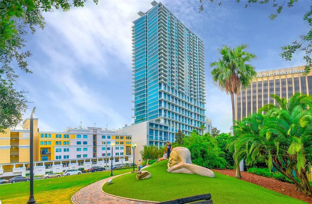 150 E Robinson Street Orlando FL 32801