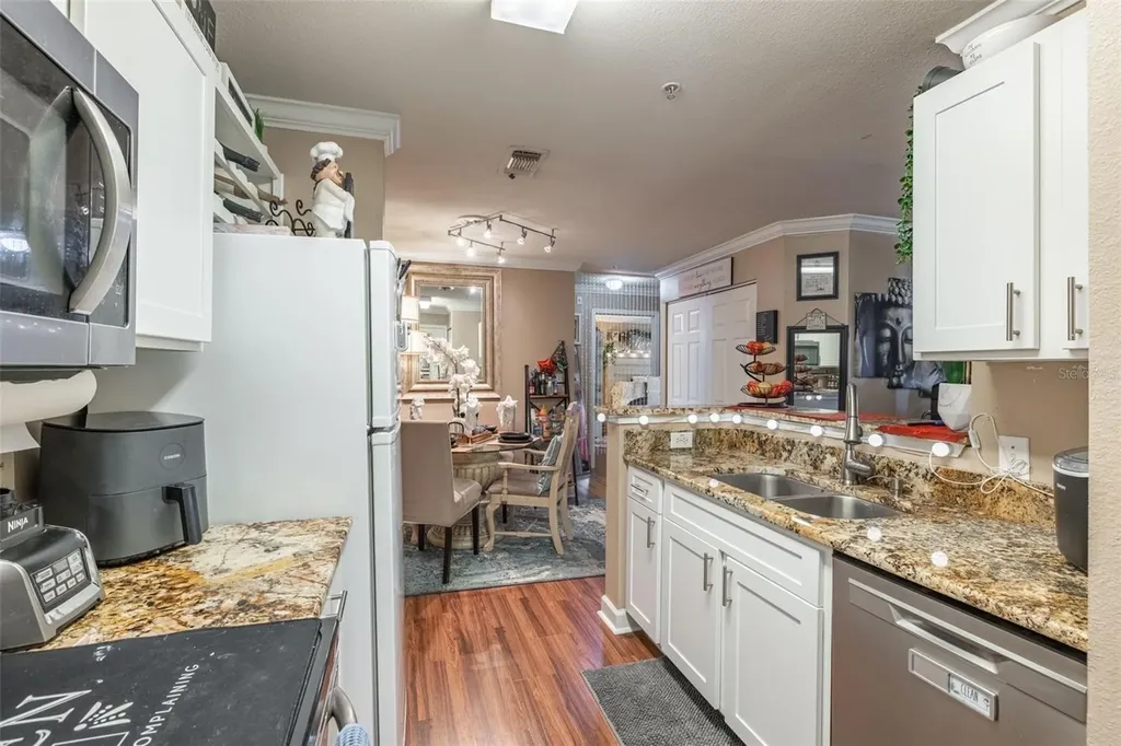 18439 Bridle Club Drive Tampa FL 33647