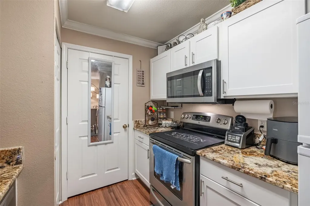 18439 Bridle Club Drive Tampa FL 33647