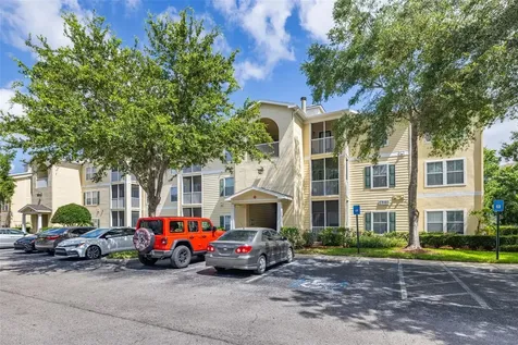 18439 Bridle Club Drive Tampa FL 33647