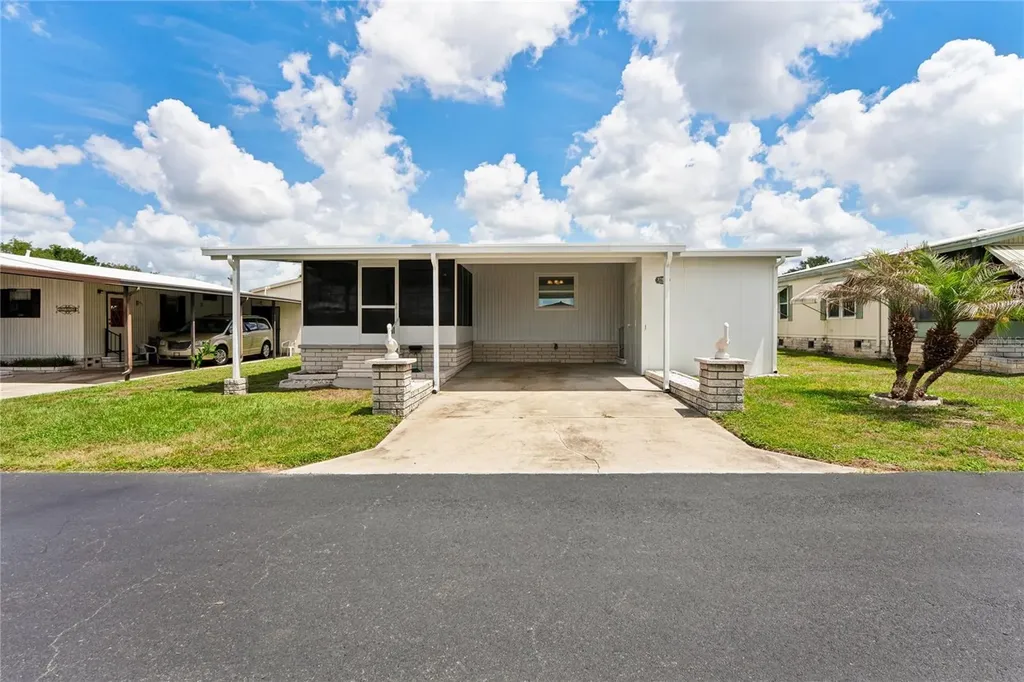 37537 Pinata Avenue Zephyrhills FL 33541