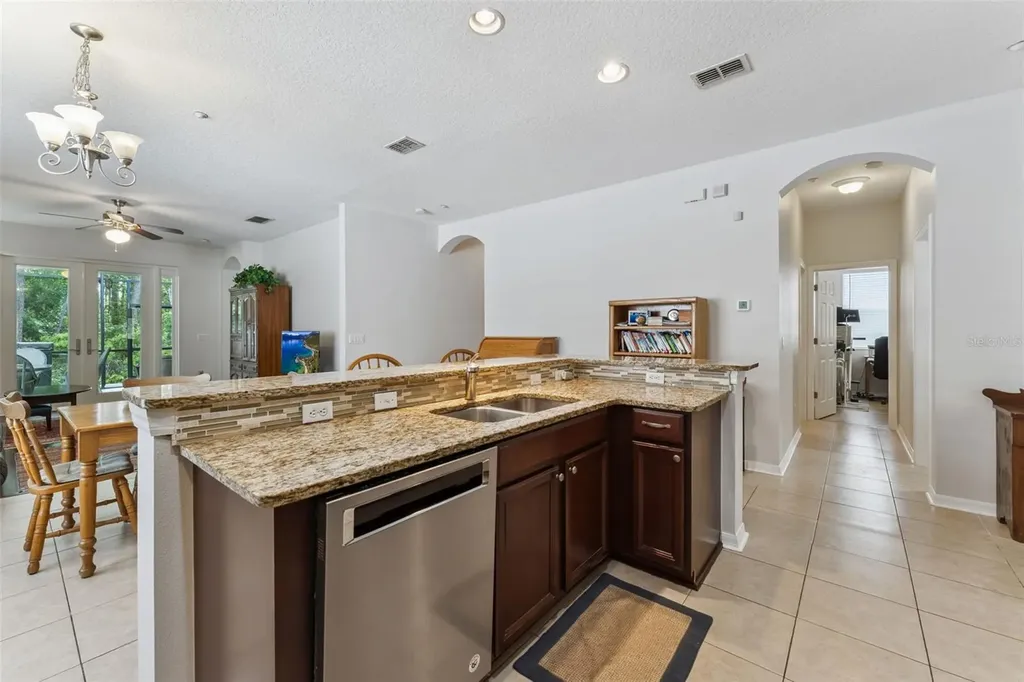 9885 Leland Drive Orlando FL 32827