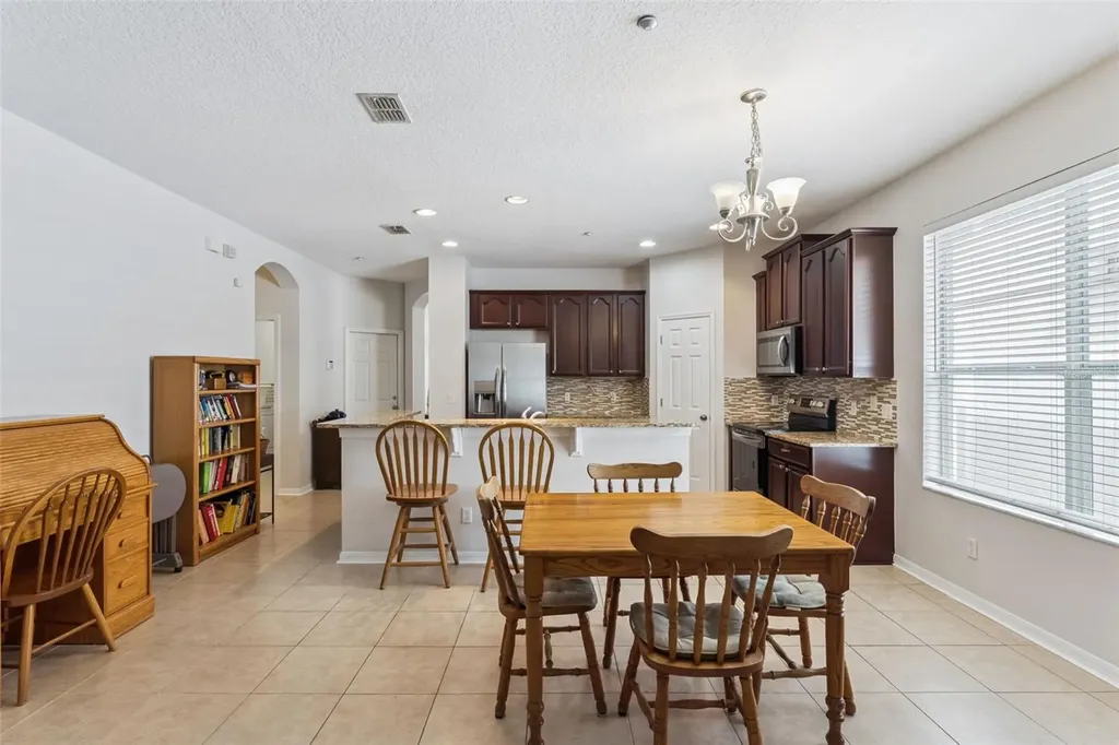 9885 Leland Drive Orlando FL 32827