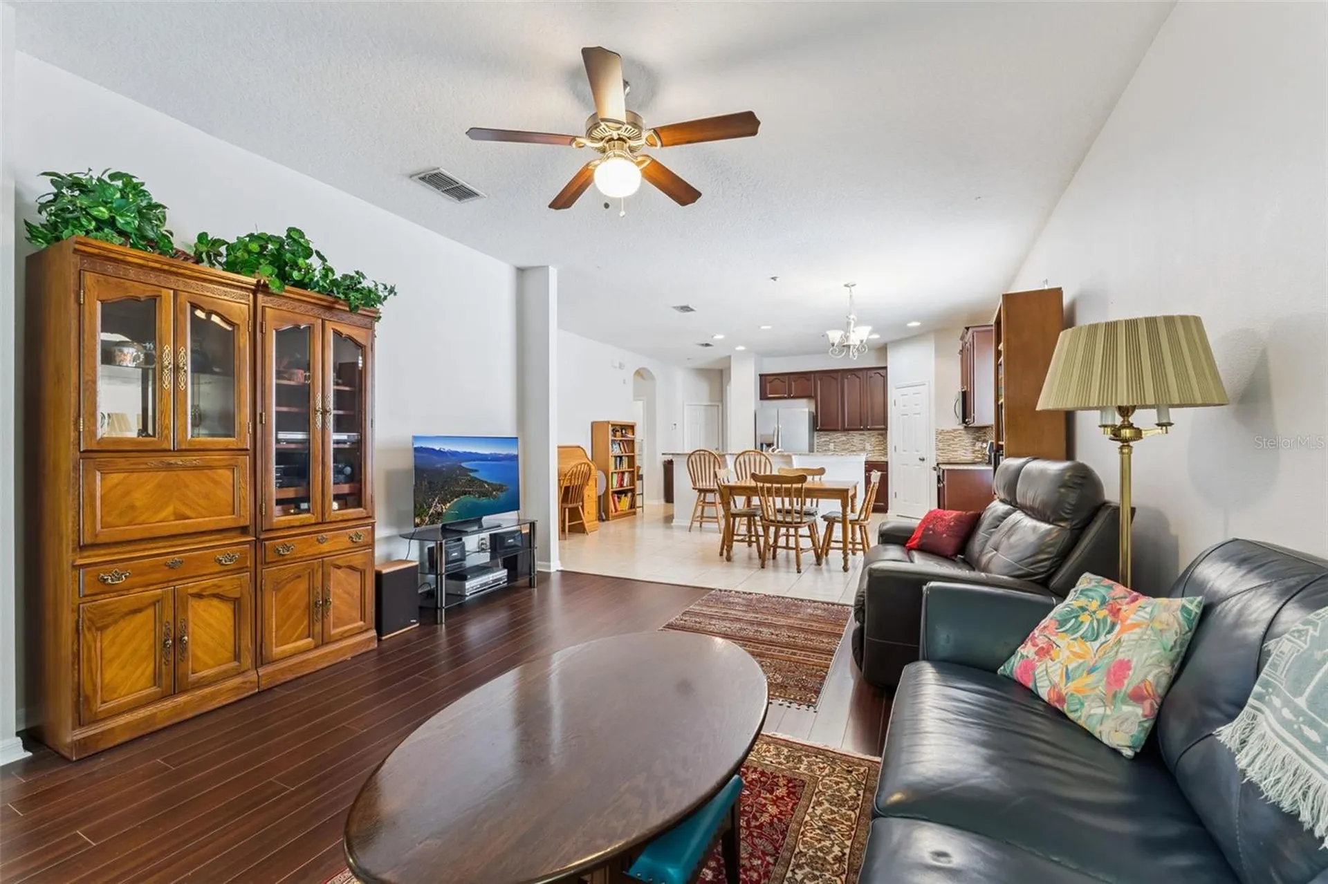 9885 Leland Drive Orlando FL 32827