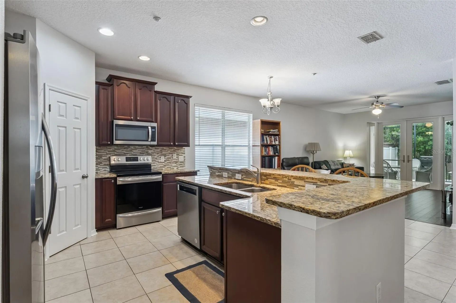 9885 Leland Drive Orlando FL 32827