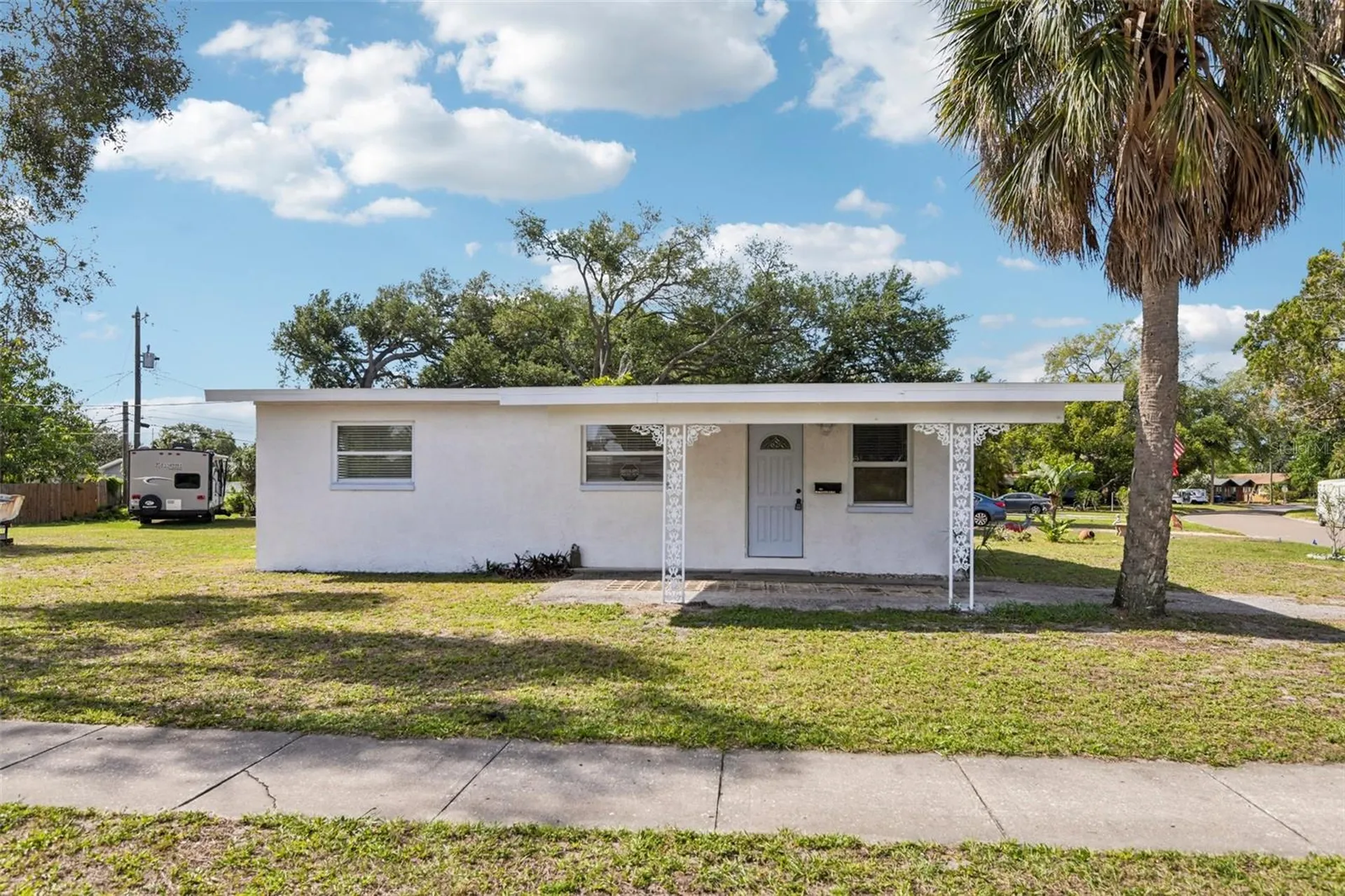 225 SE Jefferson Circle N St Petersburg FL 33703