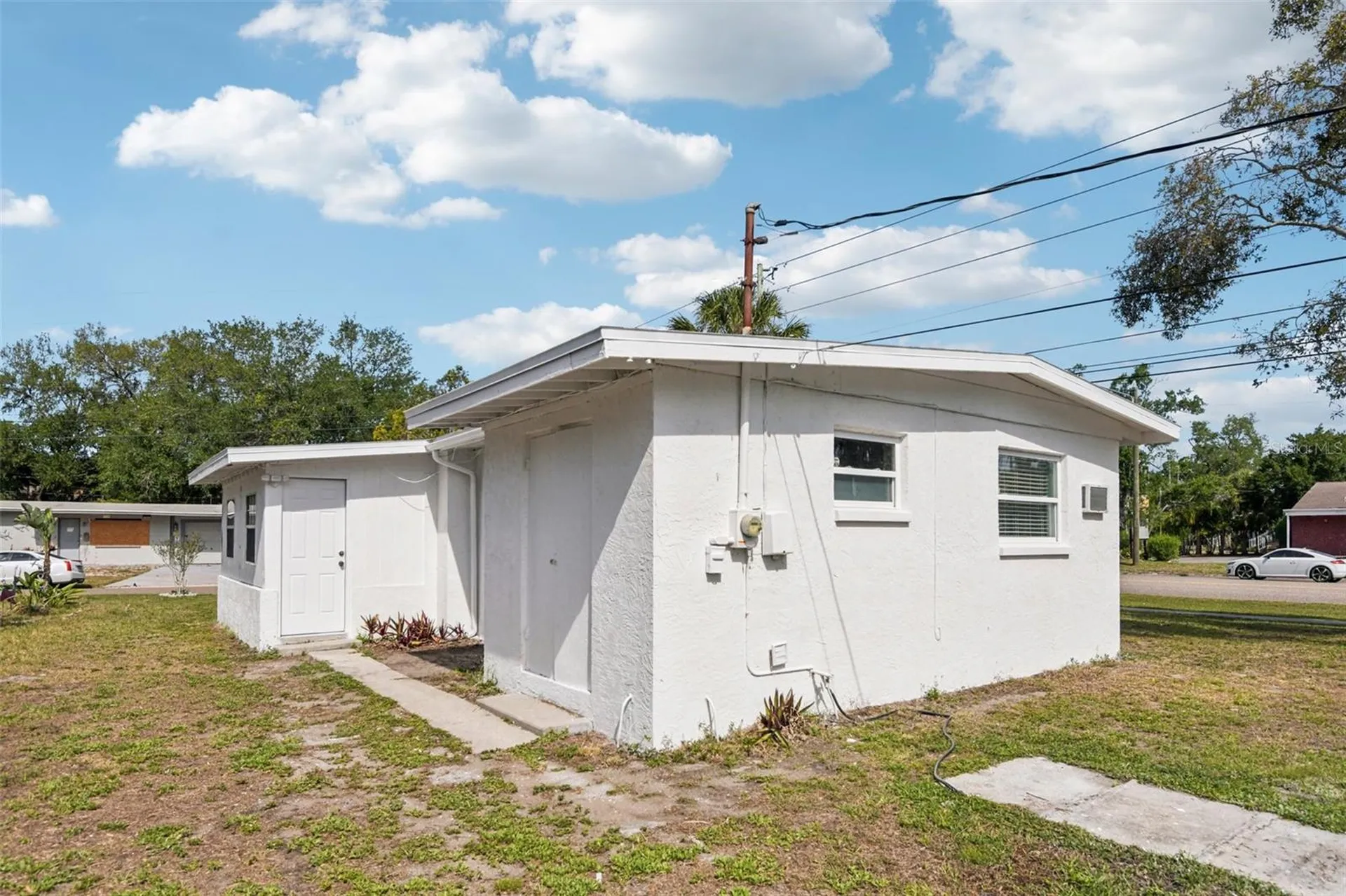 225 SE Jefferson Circle N St Petersburg FL 33703