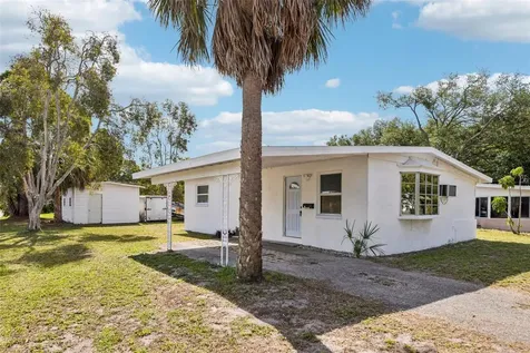 225 SE Jefferson Circle N St Petersburg FL 33703