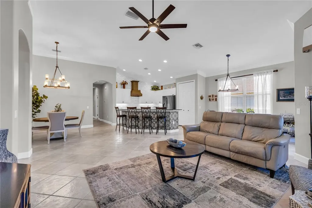 927 River Basin Court Bradenton FL 34212