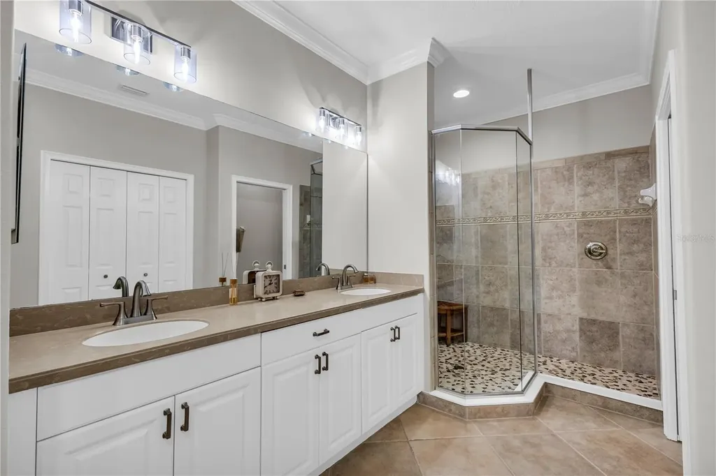 927 River Basin Court Bradenton FL 34212