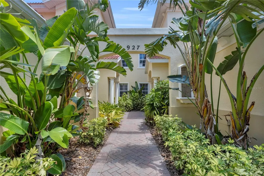927 River Basin Court Bradenton FL 34212