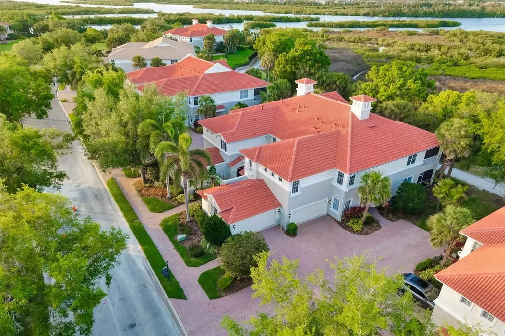 927 River Basin Court Bradenton FL 34212