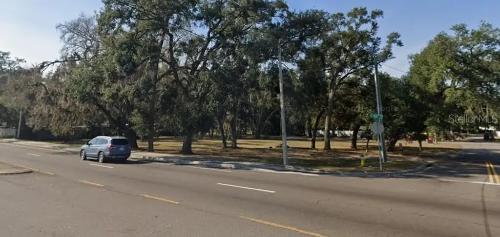 7411 N Hutton Place Tampa FL 33604