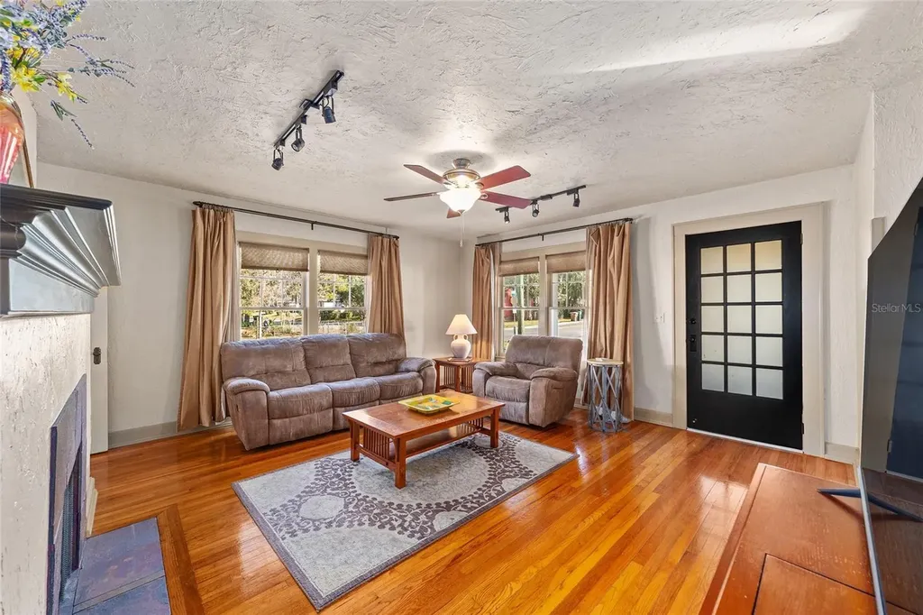 114 NE 11th Avenue Ocala FL 34470