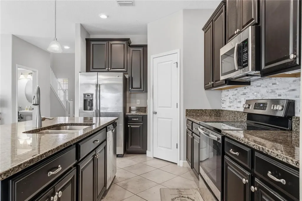 1588 Ludington Avenue Wesley Chapel FL 33543