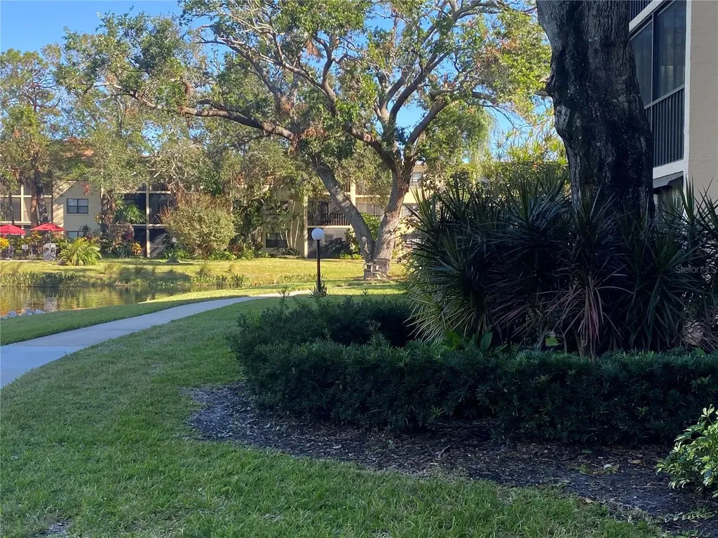435 30th Avenue W Bradenton FL 34205