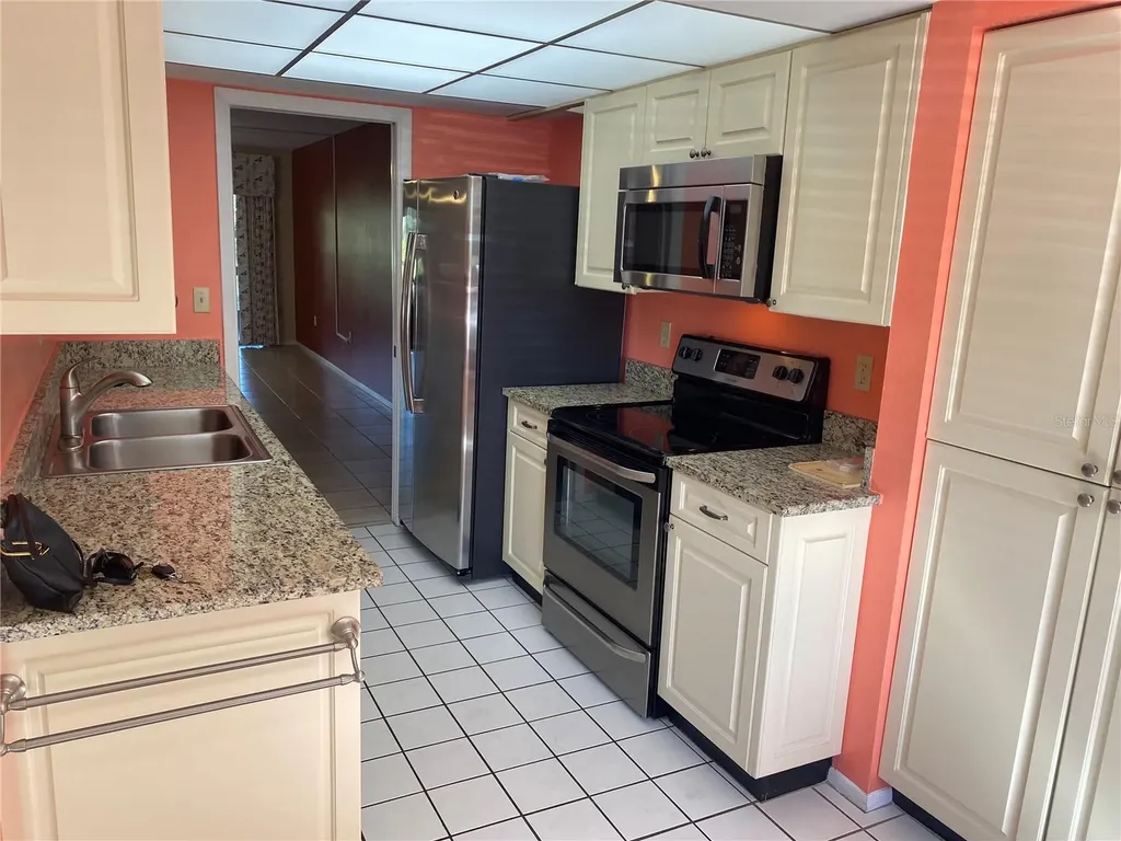 435 30th Avenue W Bradenton FL 34205