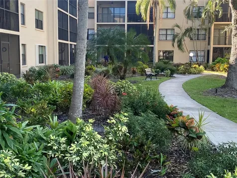 435 30th Avenue W Bradenton FL 34205