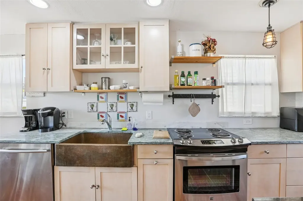 23 80th Avenue Treasure Island FL 33706