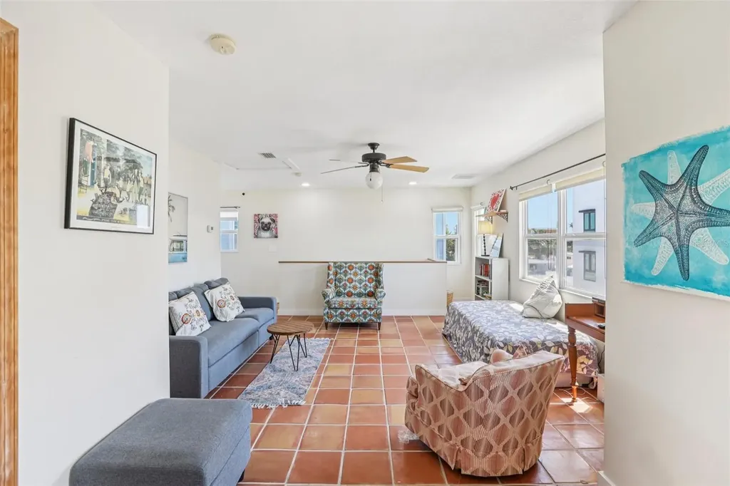 23 80th Avenue Treasure Island FL 33706