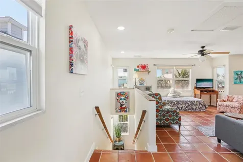 23 80th Avenue Treasure Island FL 33706