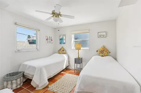 23 80th Avenue Treasure Island FL 33706