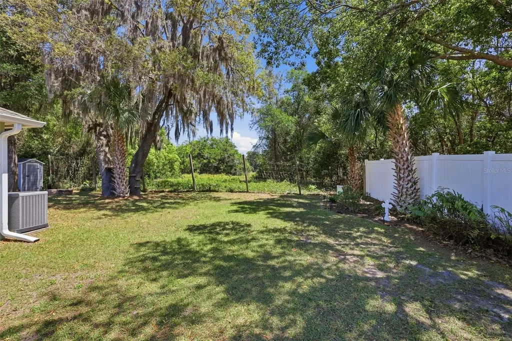 923 Cascades Park Trail Deland FL 32720