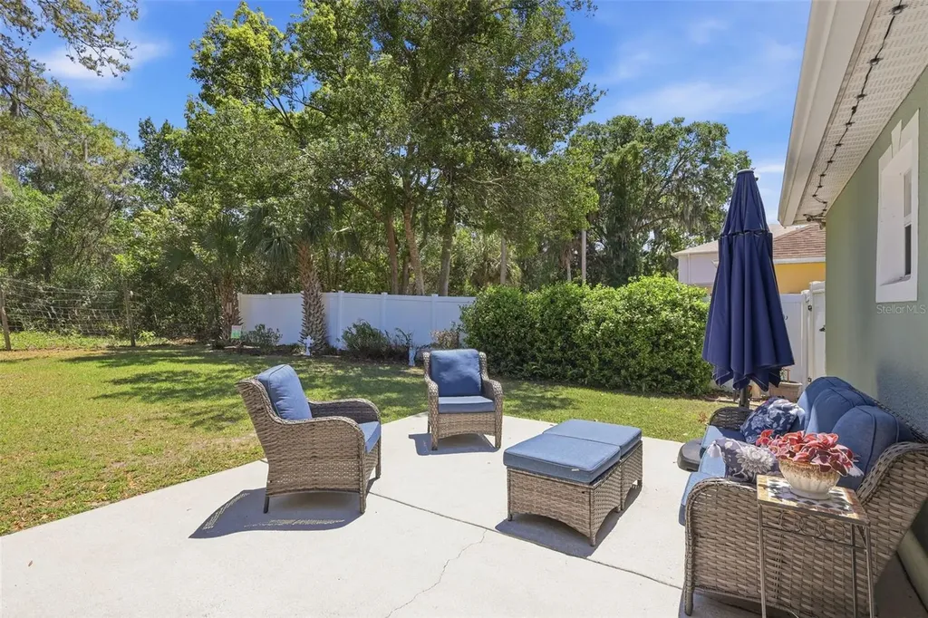 923 Cascades Park Trail Deland FL 32720