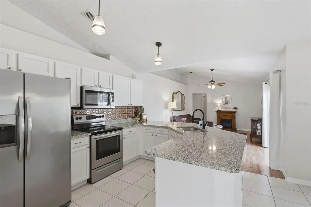 923 Cascades Park Trail Deland FL 32720