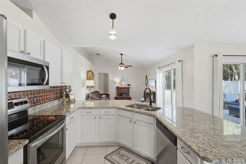 923 Cascades Park Trail Deland FL 32720