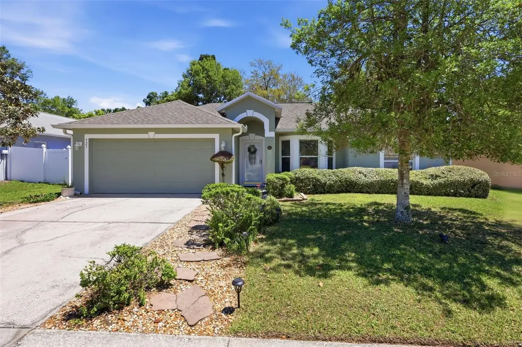 923 Cascades Park Trail Deland FL 32720