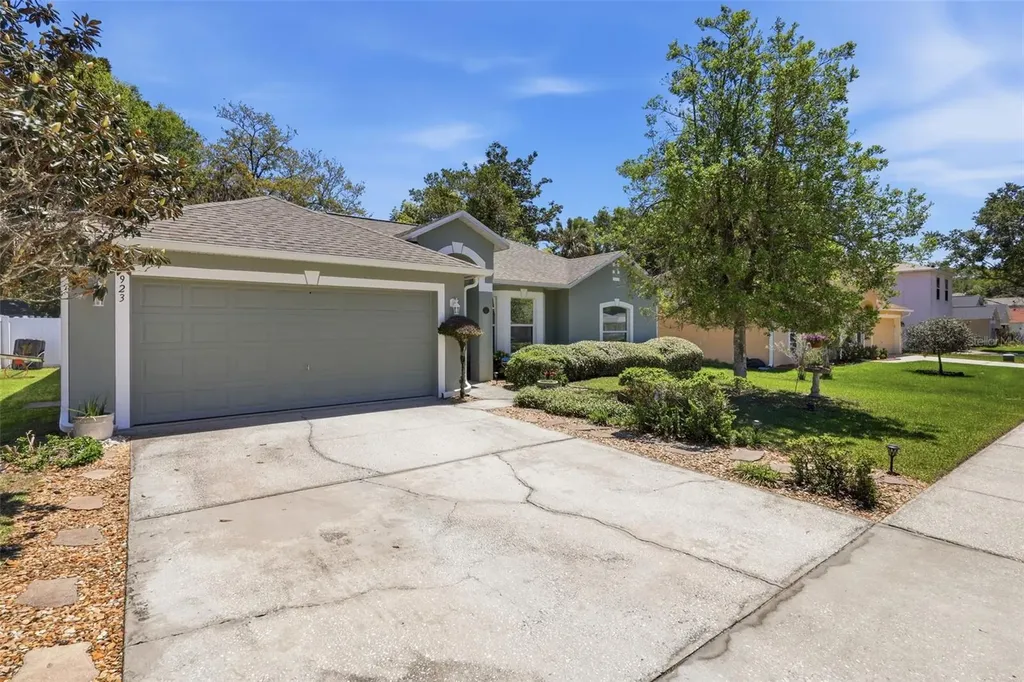 923 Cascades Park Trail Deland FL 32720