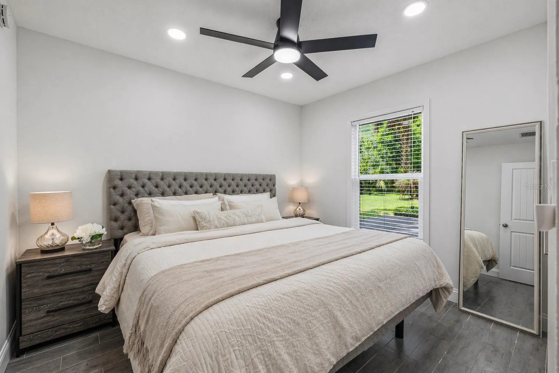900 Oak Hollow Place Brandon FL 33510