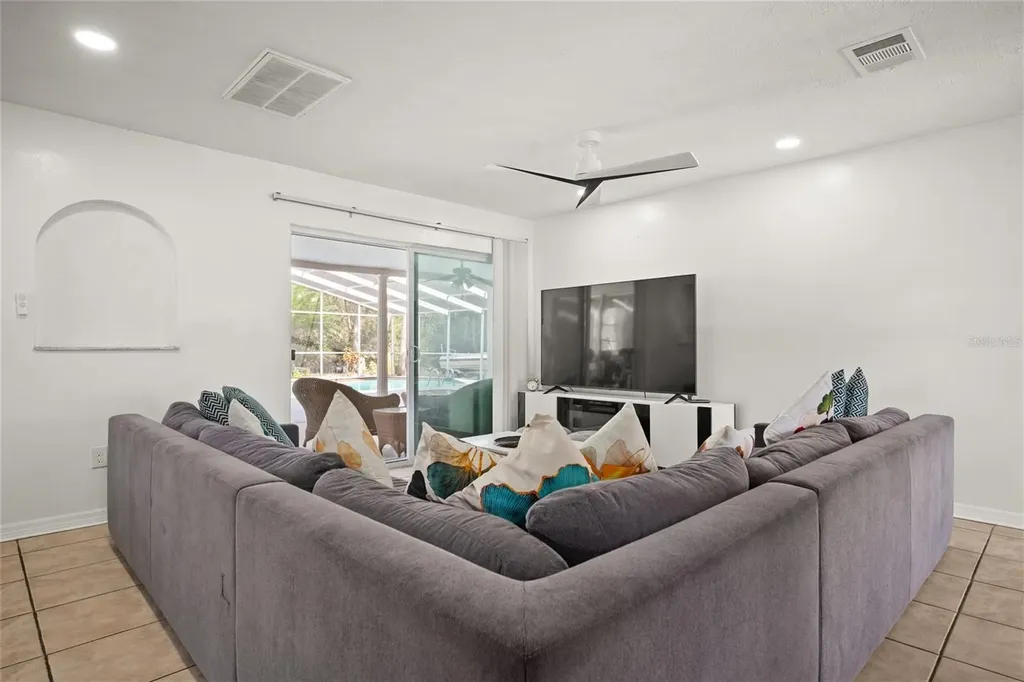8240 Old Post Road Port Richey FL 34668