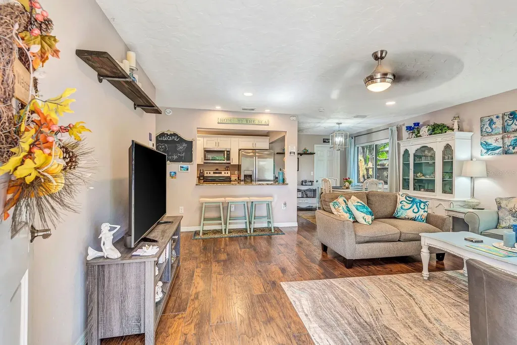 710 31st Street W Bradenton FL 34205