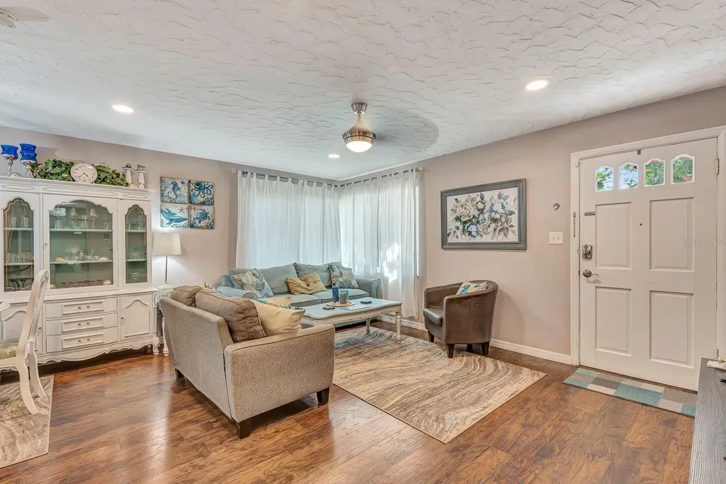 710 31st Street W Bradenton FL 34205
