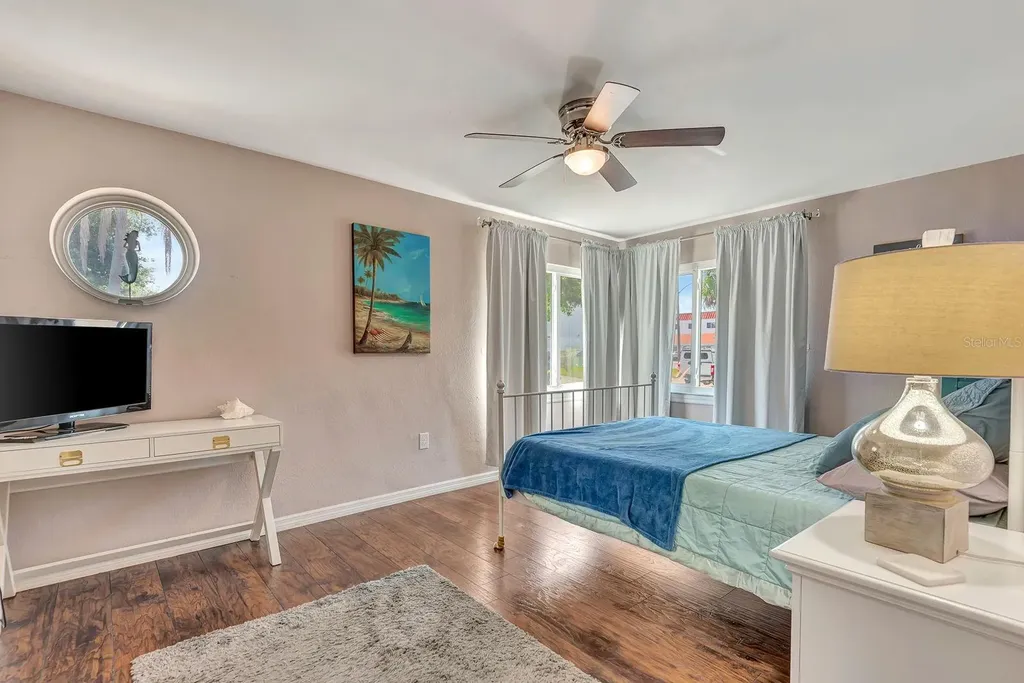 710 31st Street W Bradenton FL 34205
