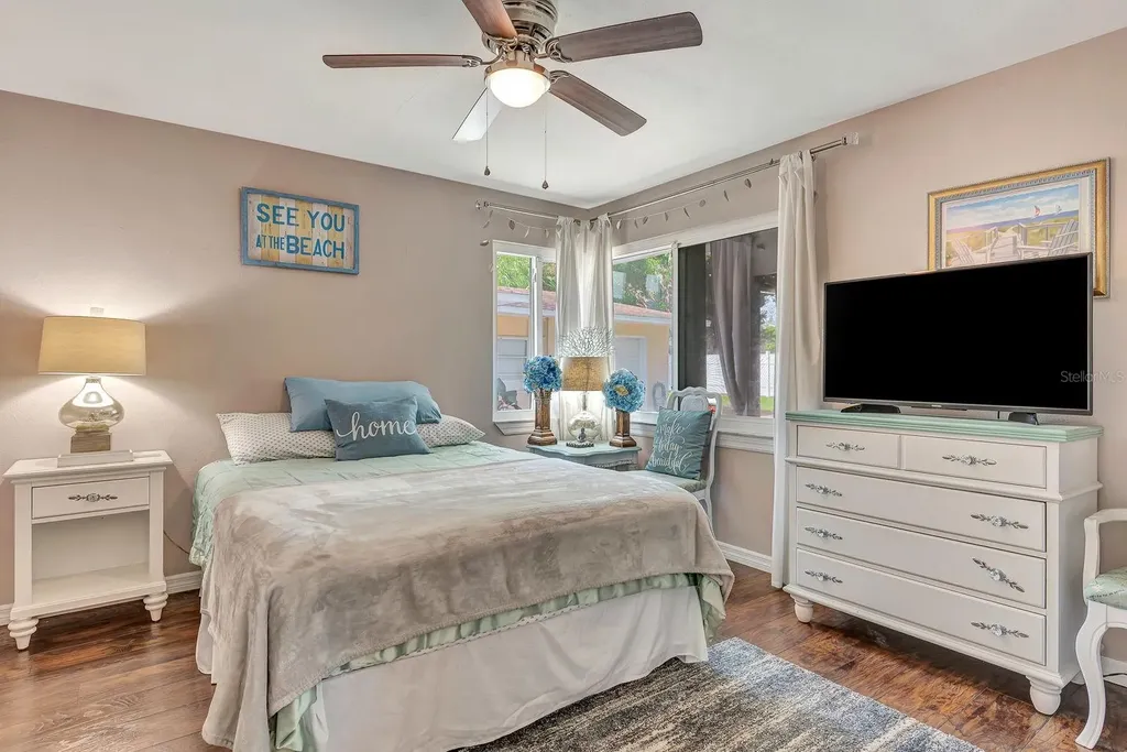 710 31st Street W Bradenton FL 34205