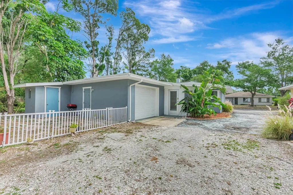 710 31st Street W Bradenton FL 34205