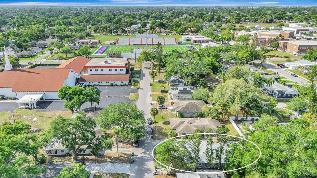 710 31st Street W Bradenton FL 34205