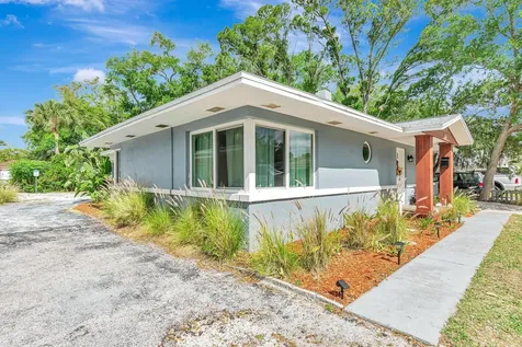 710 31st Street W Bradenton FL 34205