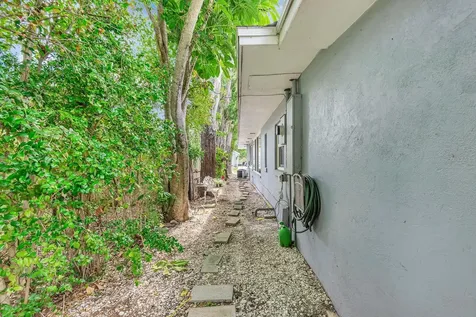 710 31st Street W Bradenton FL 34205