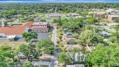 710 31st Street W Bradenton FL 34205