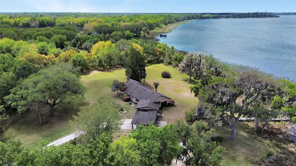 5268 State Road 11 De Leon Springs FL 32130