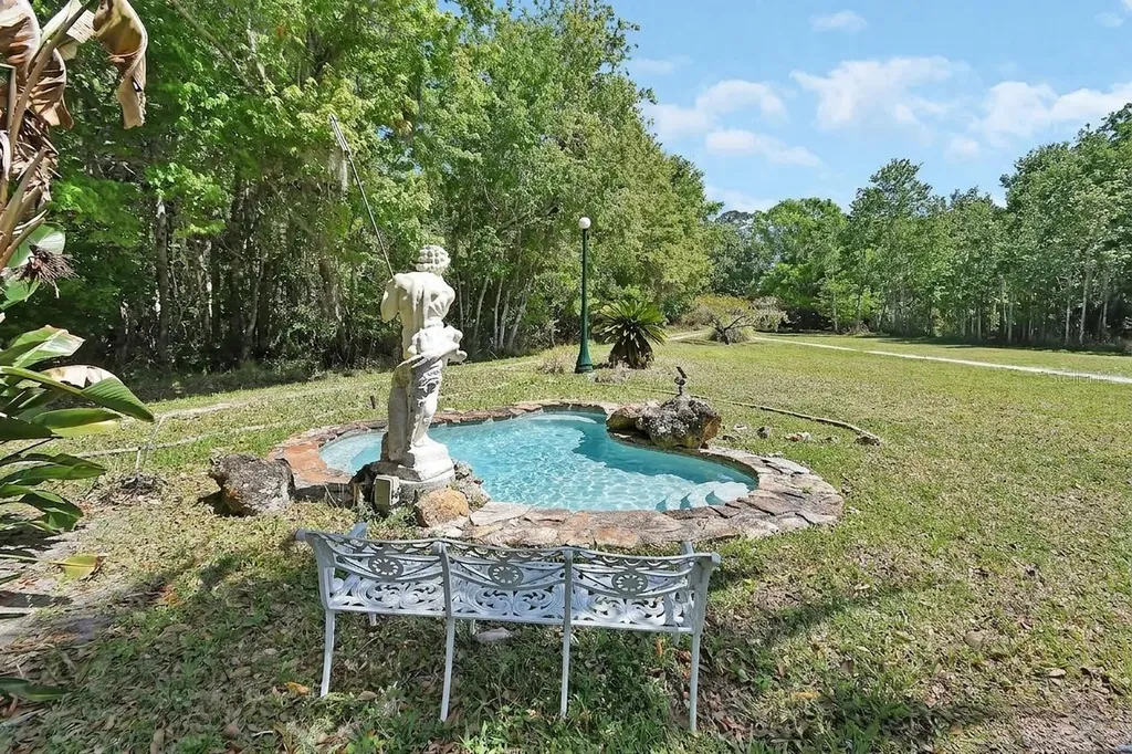 5268 State Road 11 De Leon Springs FL 32130